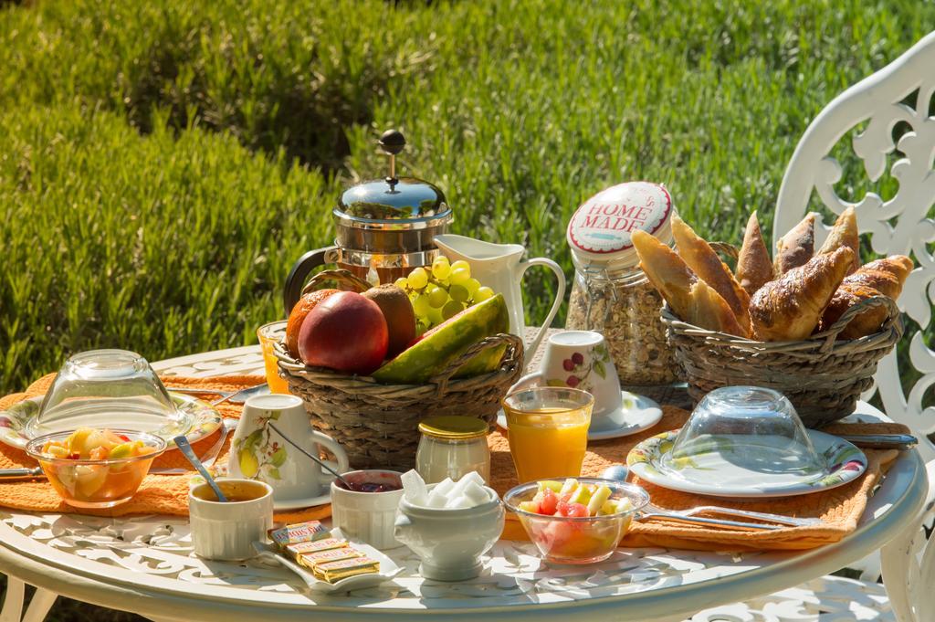 Gite Des Carmes And Spa Le Thor Ngoại thất bức ảnh